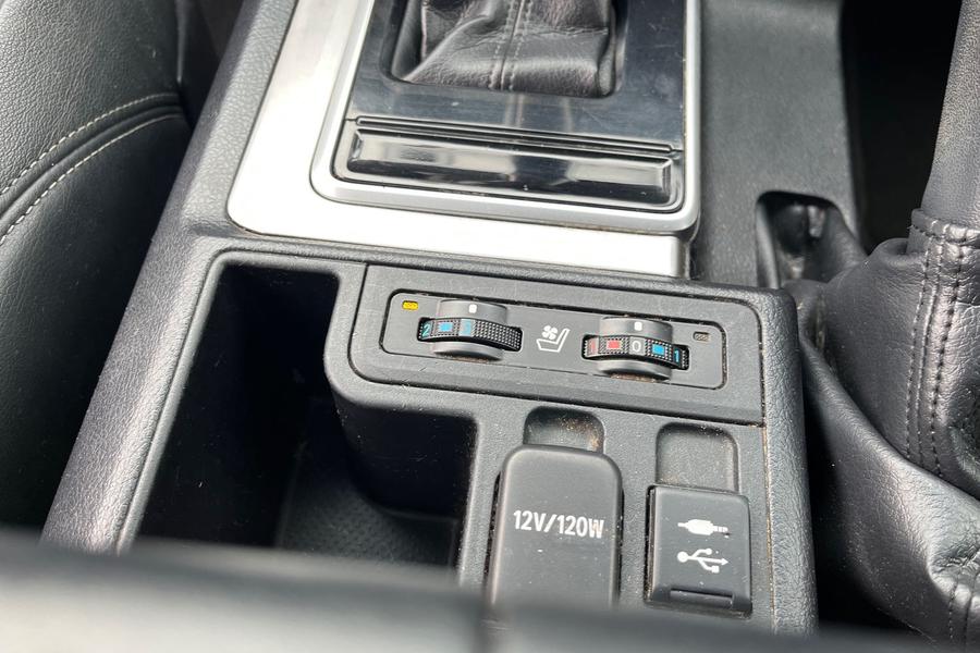 Toyota Land Cruiser Photo autoimg-5138672375373ec7bbf874212f96587dbcbe84c1.jpg