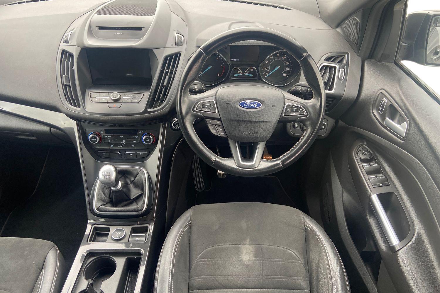Ford KUGA Photo 10