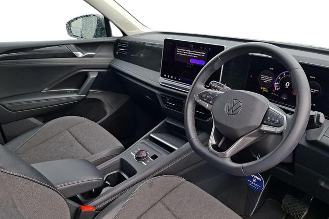 VOLKSWAGEN Tiguan Photo 6