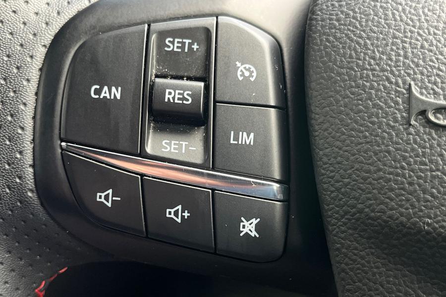 Ford FOCUS Photo autoimg-513d5b501e7cea26717ce868a26ca6e552575090.jpg