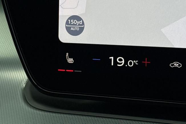 Audi Q3 Photo 36
