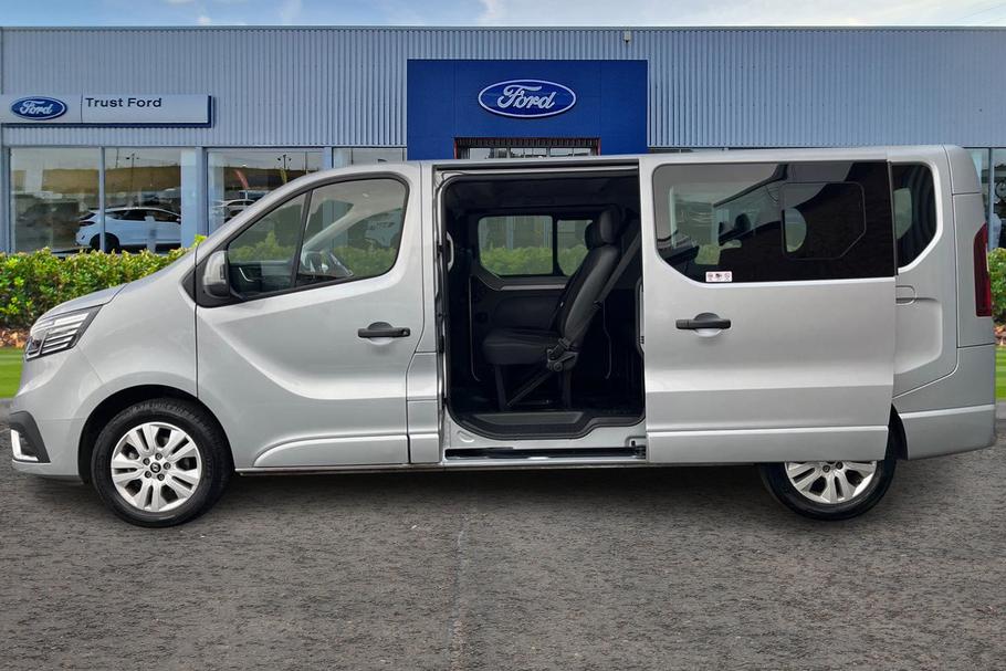 Used Renault Trafic YE25NDC 5