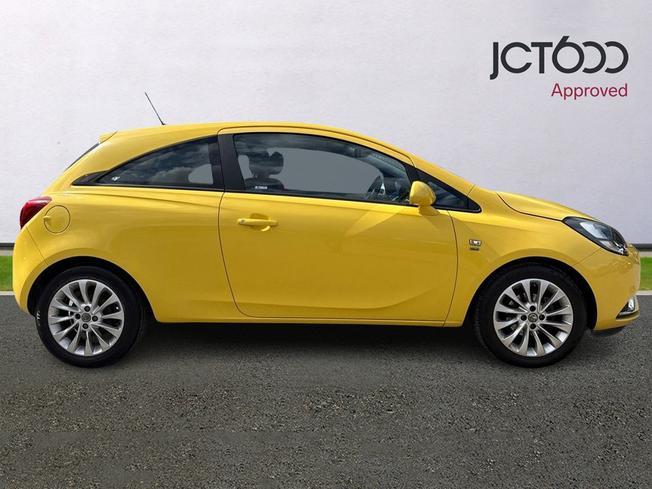VAUXHALL Corsa Photo 4