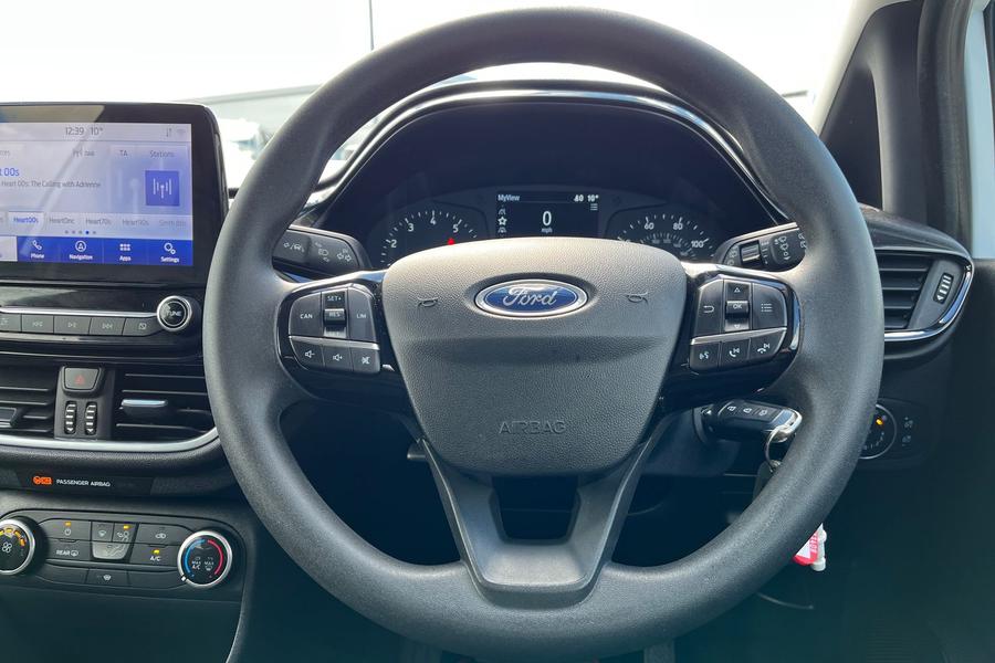 Ford FIESTA Photo autoimg-515269f3e7dbc5c1c3df6ce1f9607344d2d5ade8.jpg