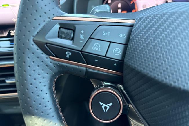 CUPRA Leon Photo 16