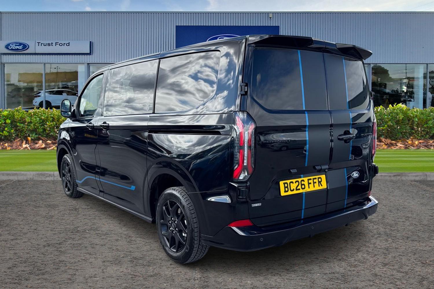 Ford TRANSIT CUSTOM Photo 1