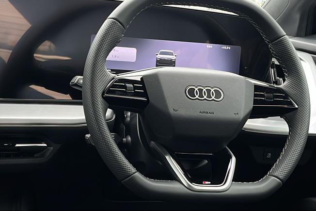 AUDI  Audi Q4 Sportback Photo 42