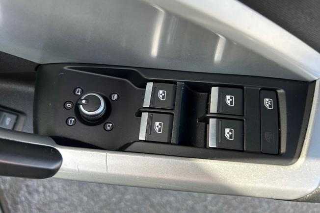 AUDI Q3 Photo 42