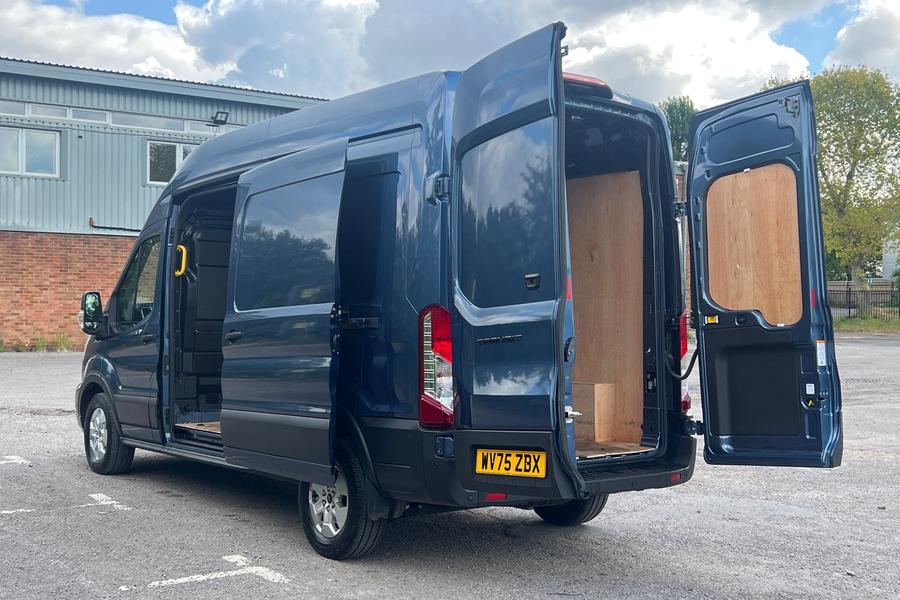 Ford TRANSIT Photo autoimg-515ba6866b70a13a8d710cf67b4dababf77cdc4a.jpg