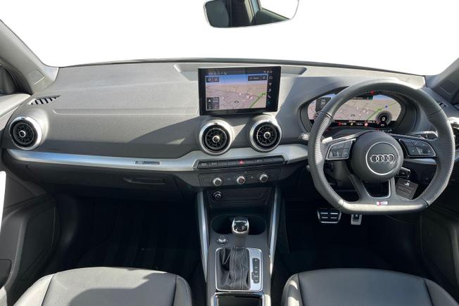 AUDI Q2 Photo 10