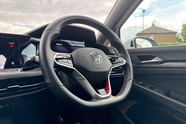 Volkswagen Golf Photo 27