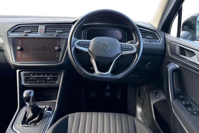 VOLKSWAGEN Tiguan Allspace Photo 11