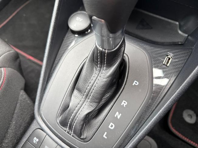 FORD Fiesta Photo 36