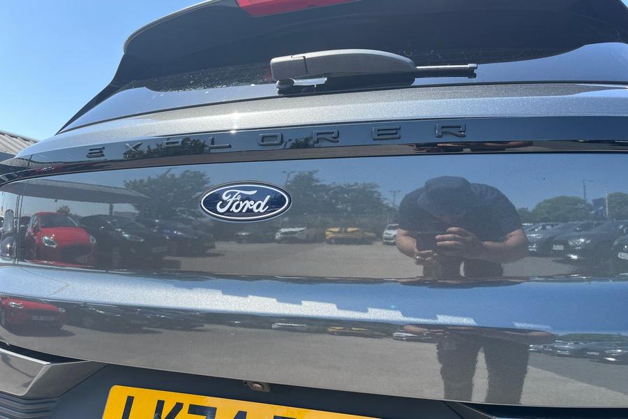 Ford Explorer Photo autoimg-5169c5362783c7d1b1b88506e97c620597773478.jpg