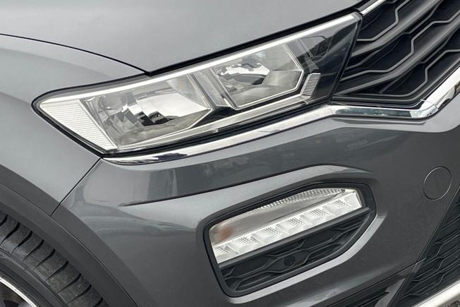 Volkswagen T-Roc Photo 19