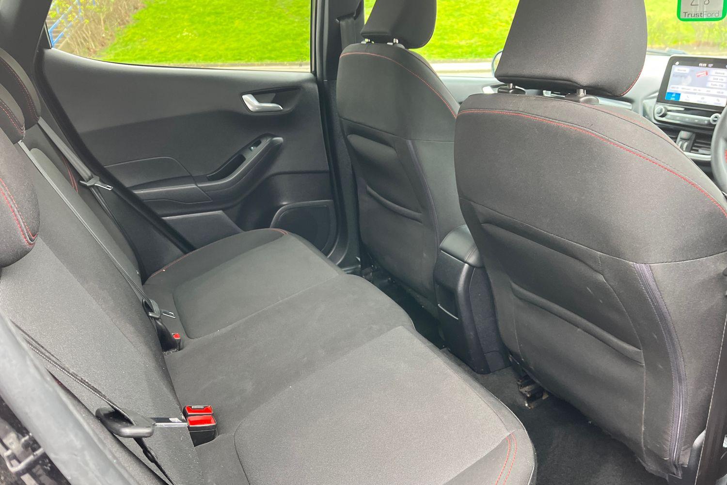 Ford FIESTA Photo 37