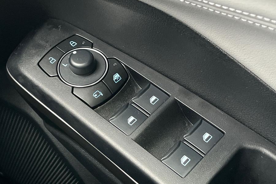 Ford PUMA Photo autoimg-516c4db6c256a97f75258477da49c1222dfc58d6.jpg