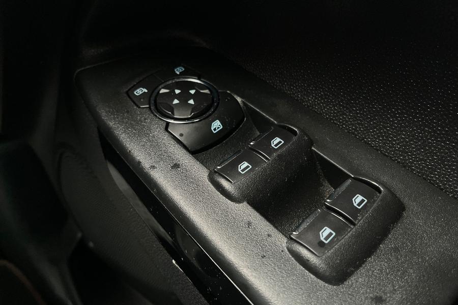 Ford ECOSPORT Photo autoimg-516ecde3ae9ae306f1b851b102637b41be6ed177.jpg