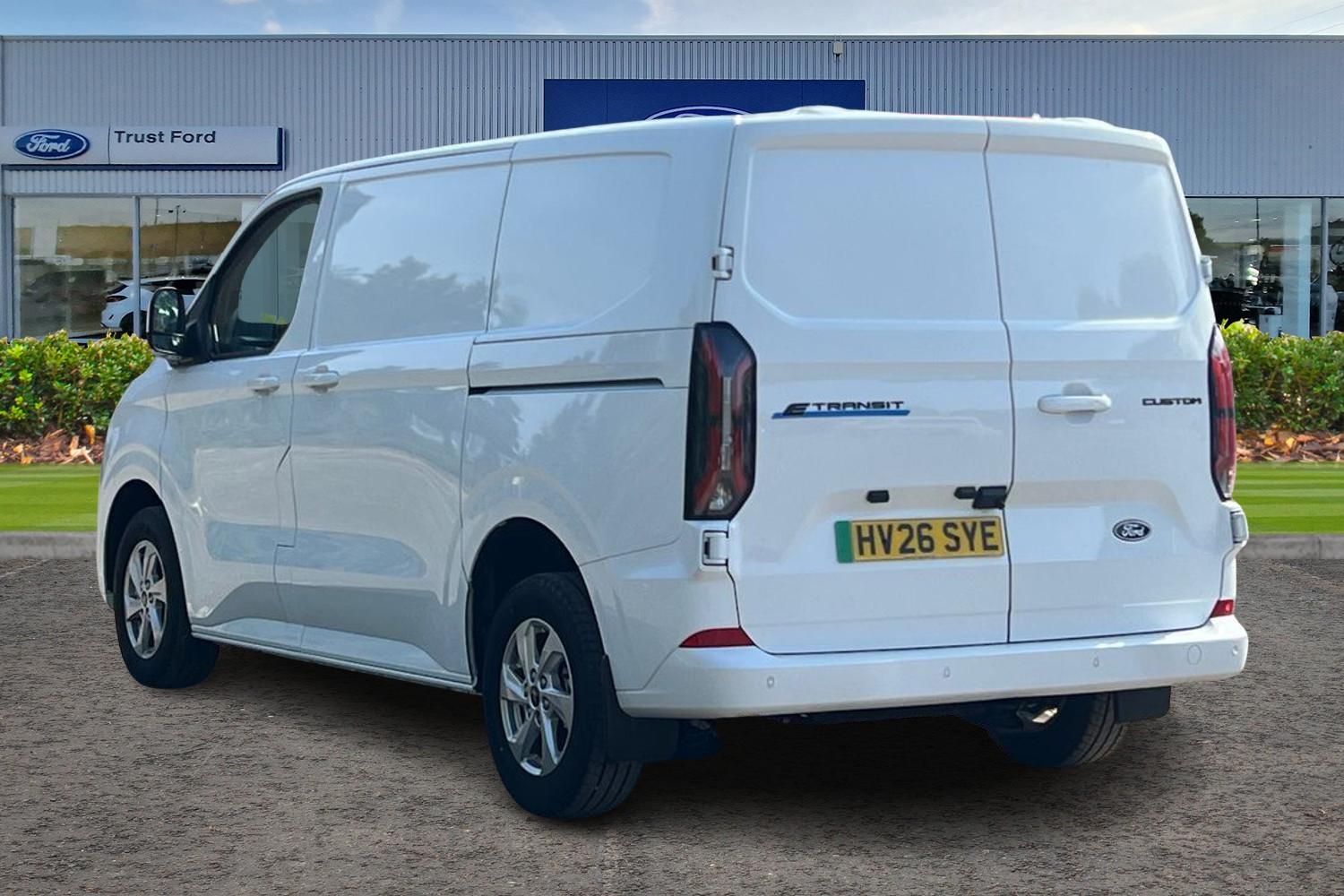 Ford E-TRANSIT CUSTOM Photo 1