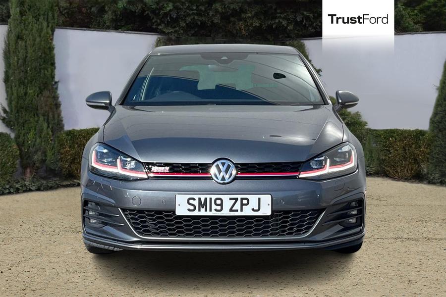 Volkswagen GOLF Photo autoimg-516fee4666d0b78114132349e2fa7293f2747ea4.jpg