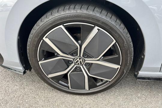 Volkswagen Golf Photo autoimg-51738a343f466c08b106358771ec207160ebd3cc.jpg