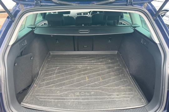 Volkswagen Golf Photo autoimg-5178802bd9810e6082018fbd79fde9fbc165a9ac.jpg