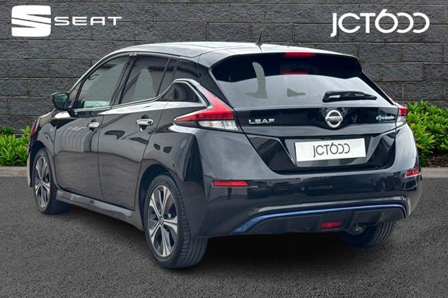 NISSAN Leaf Photo 3