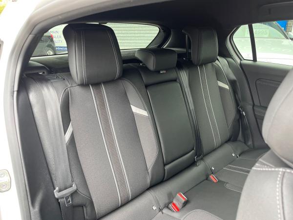 Vauxhall Astra Photo autoimg-517d3527242c63a572514101b3f12f3c3bca4bdf.jpg