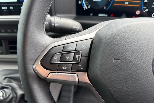 VOLKSWAGEN Transporter Photo 16