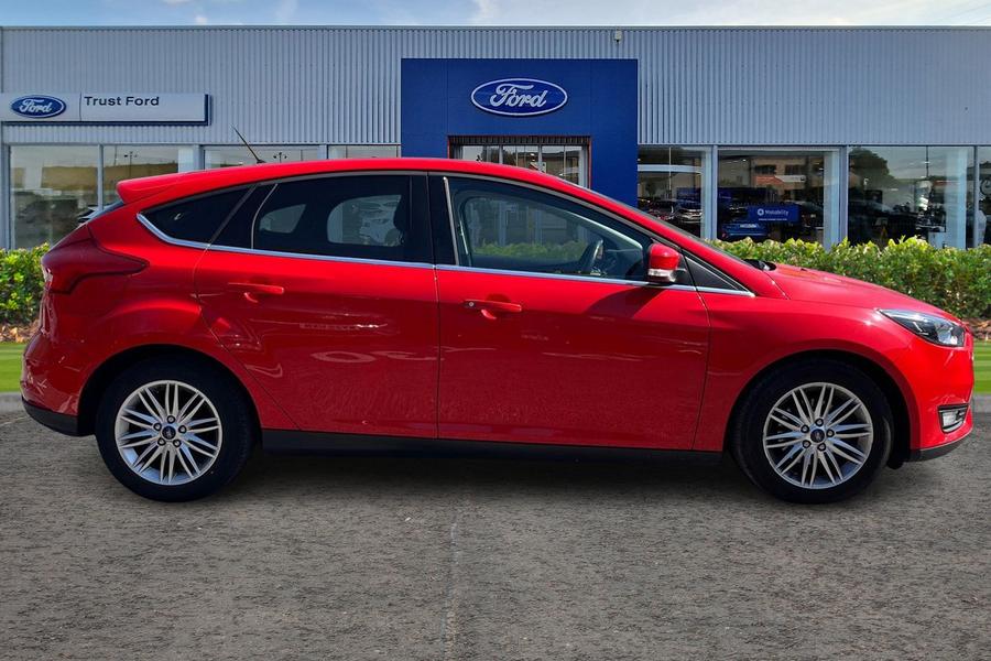 Ford Focus Photo autoimg-517e47aa18db7b33efd40c9ca6f454eefd59208d.jpg