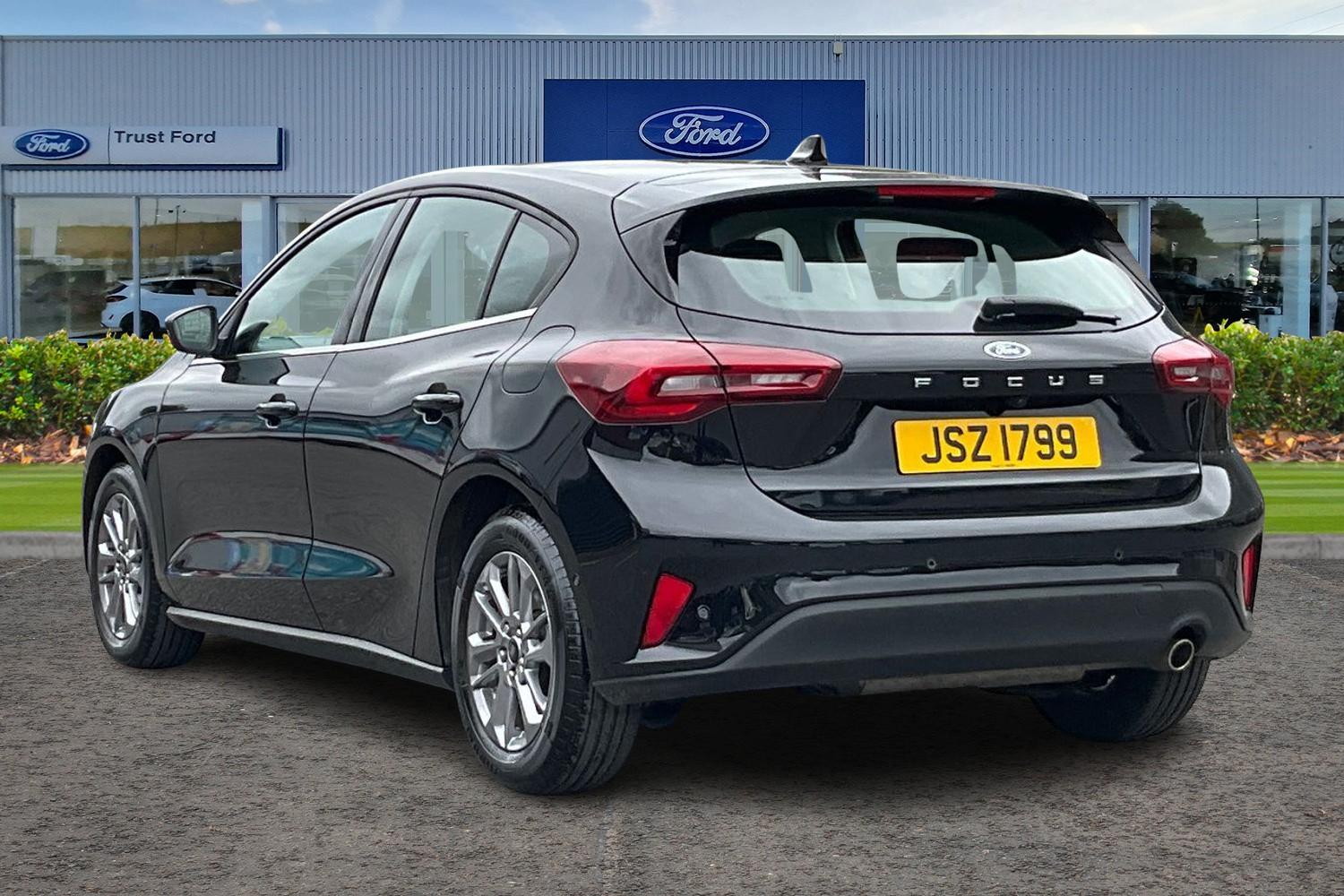 Ford Focus Photo 1