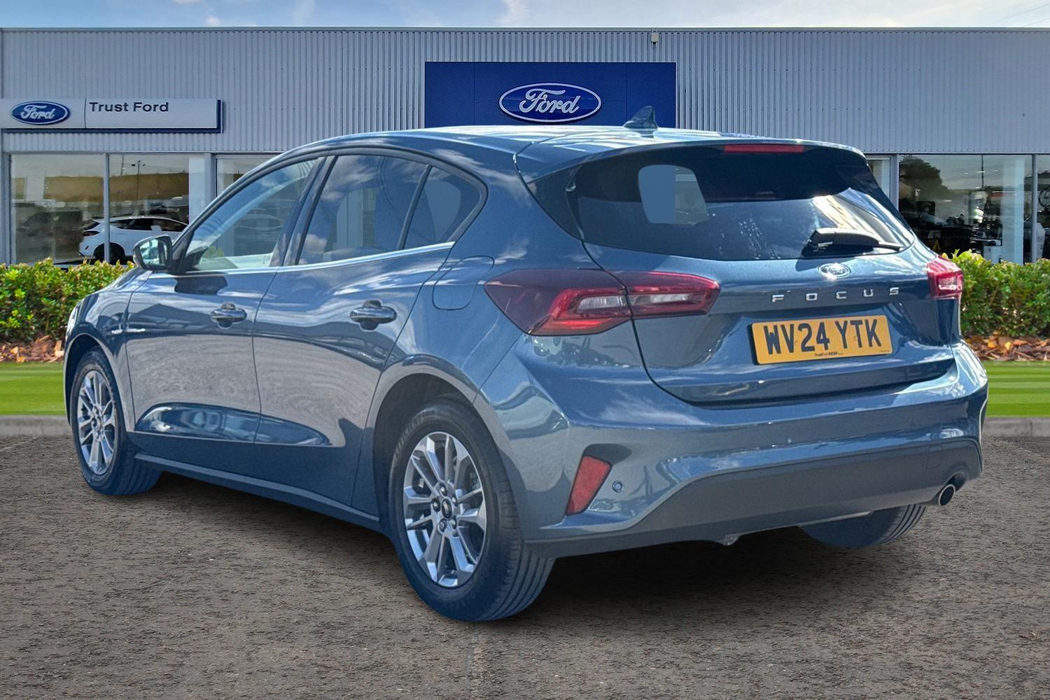 Ford FOCUS Photo 1