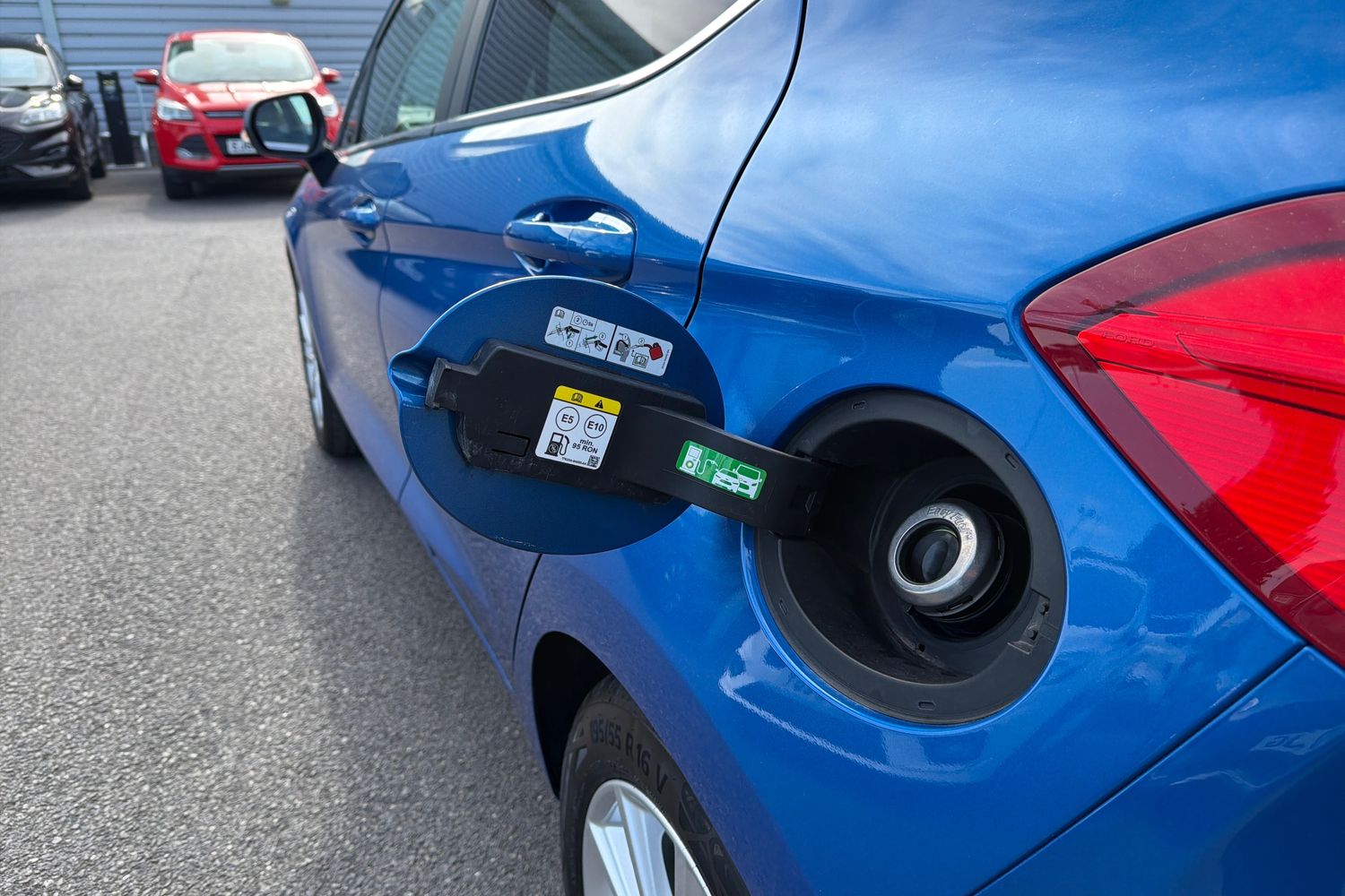Ford FIESTA Photo 22