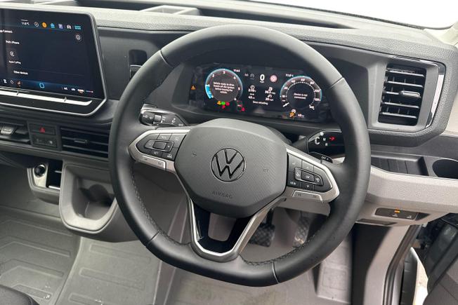 VOLKSWAGEN CRAFTER Photo 11