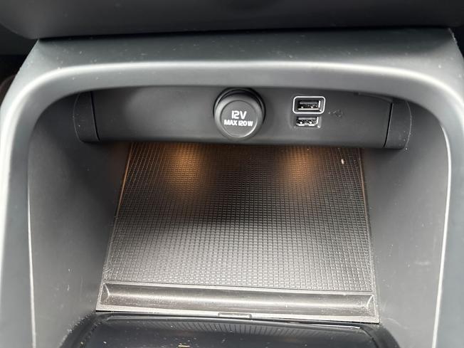 VOLVO XC40 Photo 32