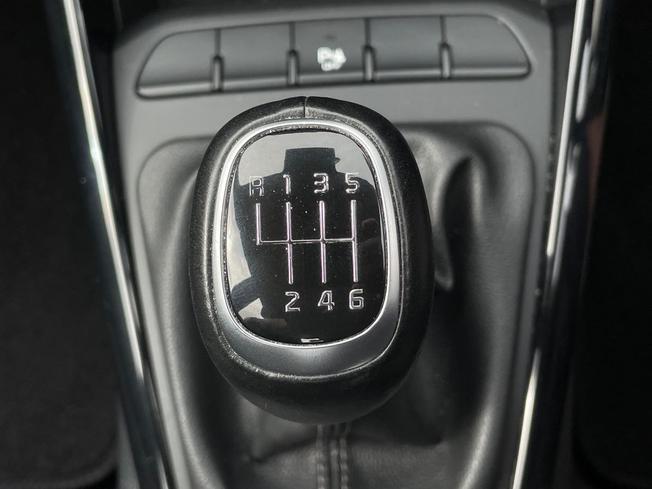 KIA Rio Photo 40