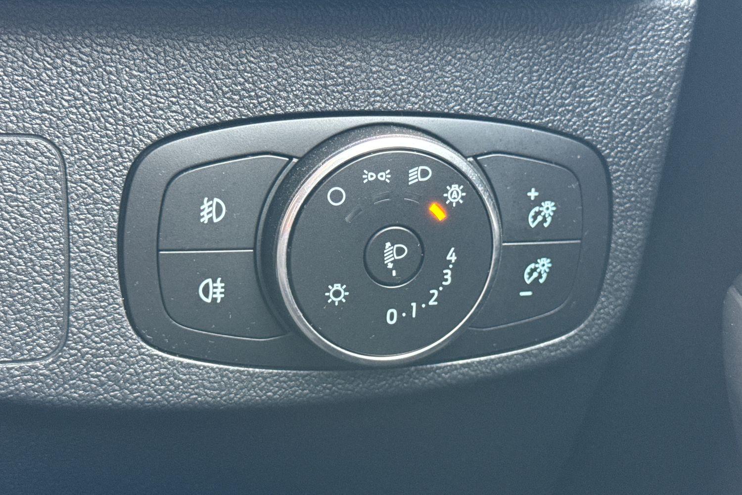 Ford FOCUS Photo 33