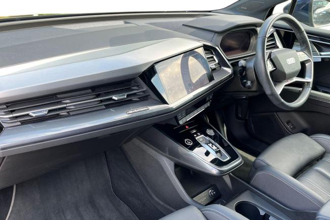 Audi Q4 E-Tron Photo 2