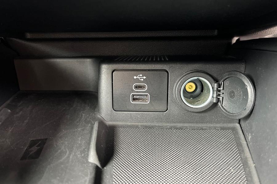 Ford Focus Photo autoimg-519821f555050a737f3b9e8193e4ad857641d231.jpg