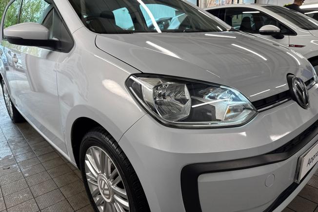 Volkswagen up! Photo 19
