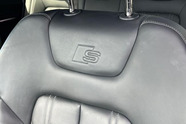 AUDI e-tron Photo 46
