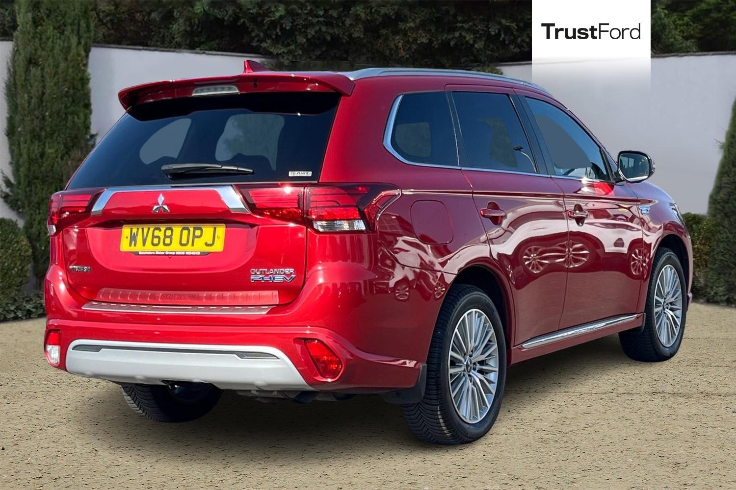 Mitsubishi OUTLANDER Photo 3
