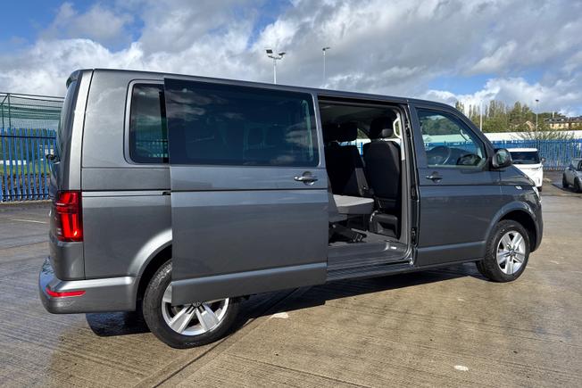 Volkswagen Transporter Shuttle Photo 30