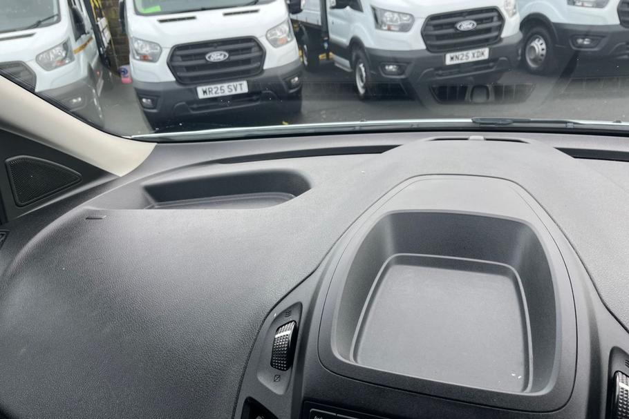 Used Ford TRANSIT CONNECT YR23LRF 32