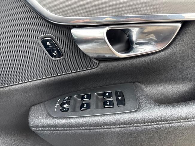 VOLVO V90 Photo 31