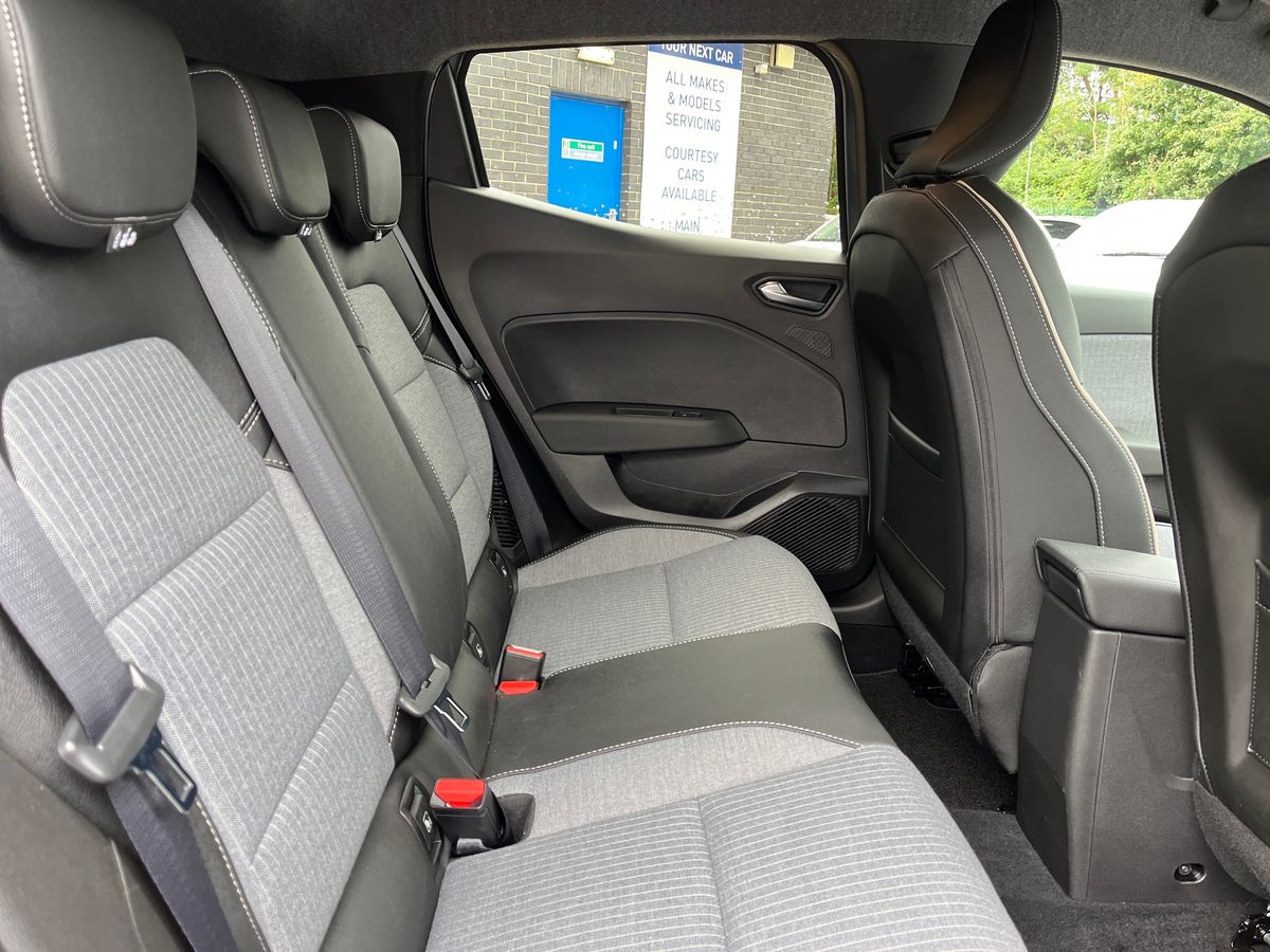 Renault Clio Photo 31