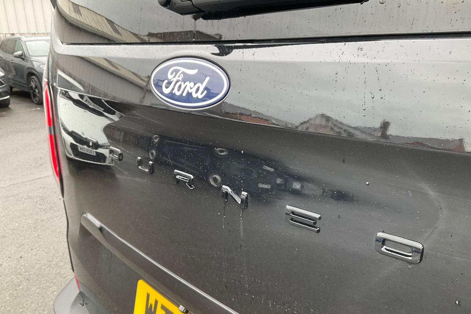 Ford TOURNEO CUSTOM Photo 19