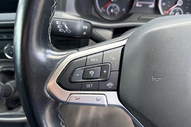 VOLKSWAGEN Transporter Photo 16