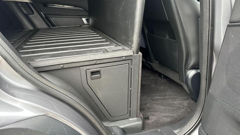 Used Land Rover Discovery WG21YJW 4