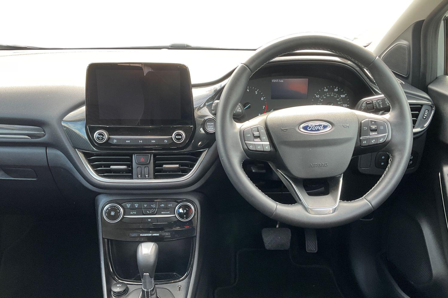 Ford PUMA Photo 10